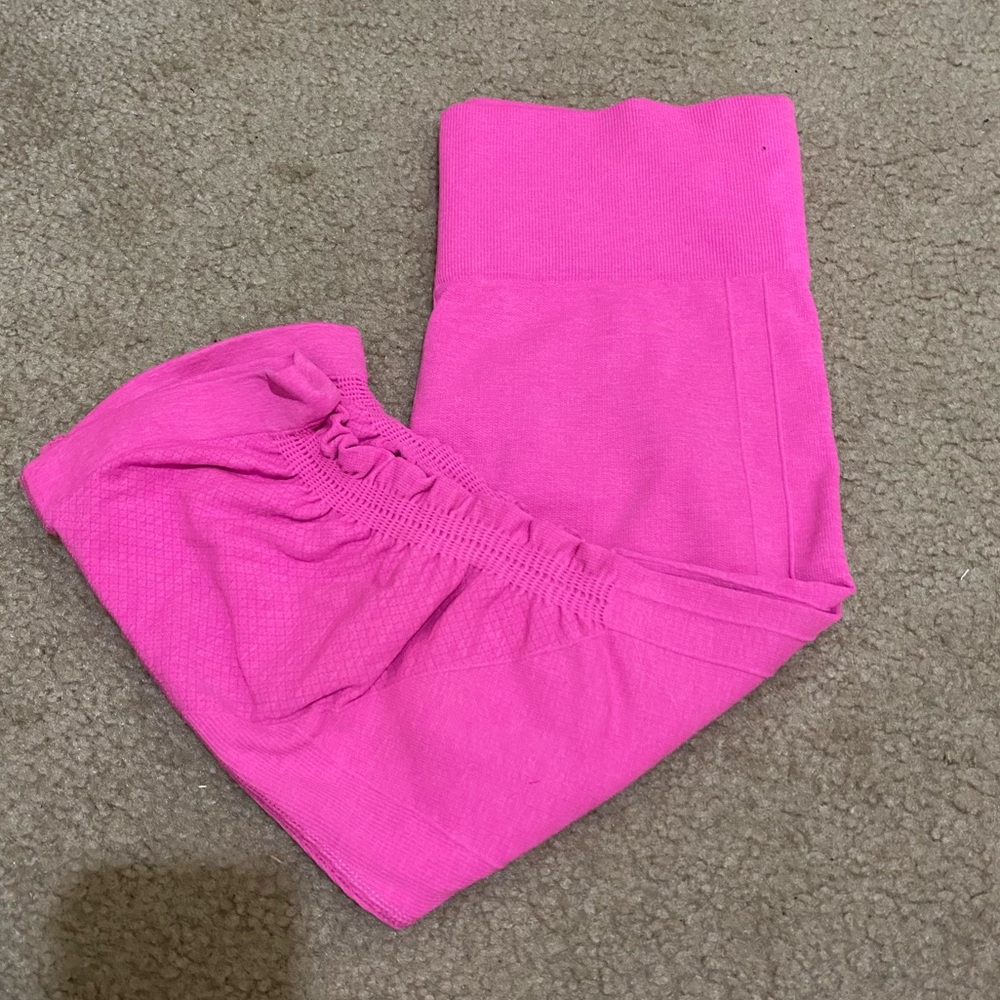 Lululemon crop 19” pink tights